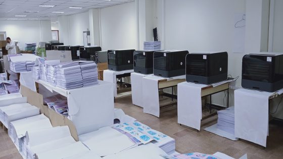 ورشة البرايل تشمل هذه الورشة،العديد من الطابعات الرقمية المتطورة